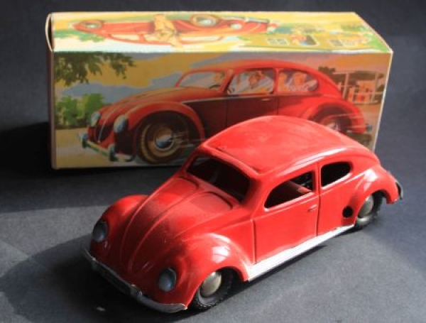 Distler Volkswagen Beetle 1950 Tinmodel with Frictiondrive in box (2125)